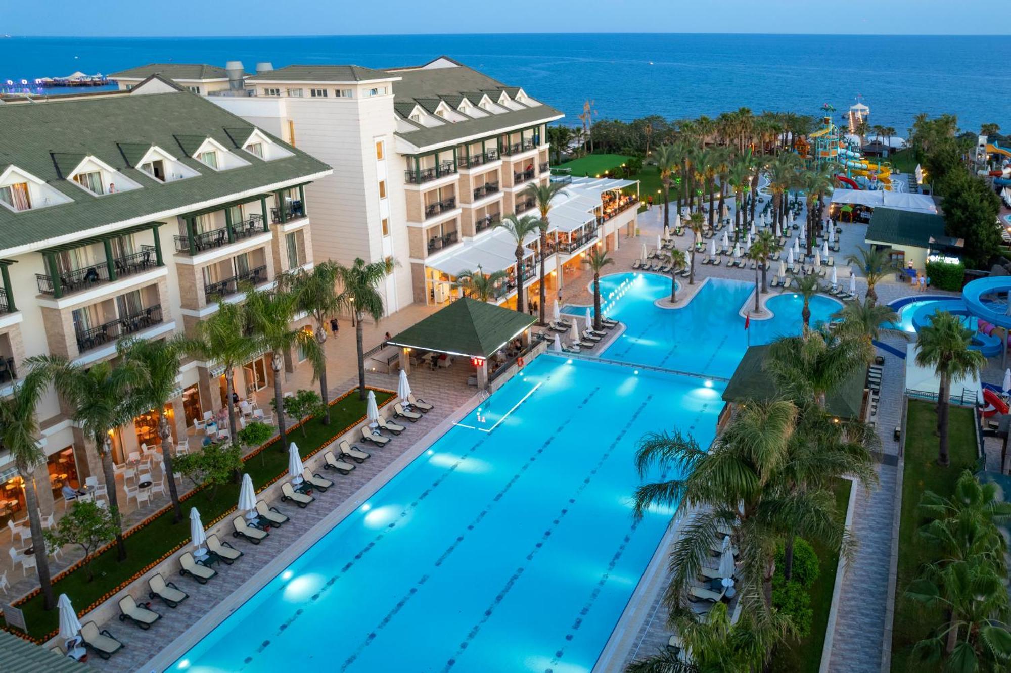 Dobedan Beach Resort Comfort "Ex Brand Alva Donna Beach Resort Comfort" Side Exterior photo